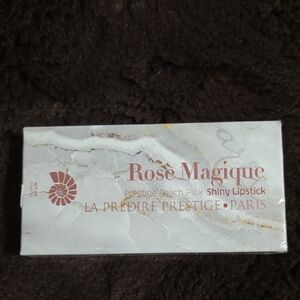 Prestige Peach Pink Shiny Lipstick